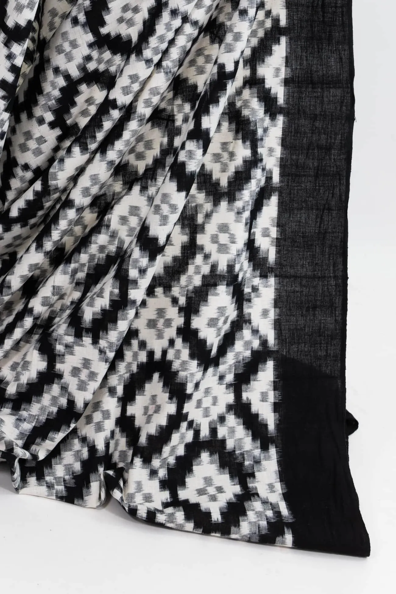 Zahira Cotton Ikat Woven - ENDCUT